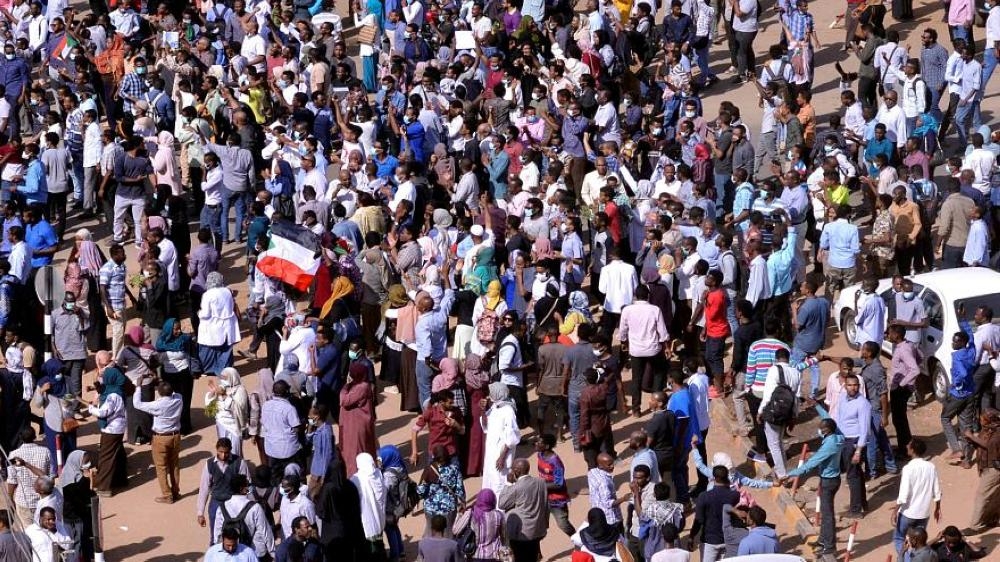 السودان يلاحق المحرضين عبر  الإنتربول  - صحيفة الوطن
