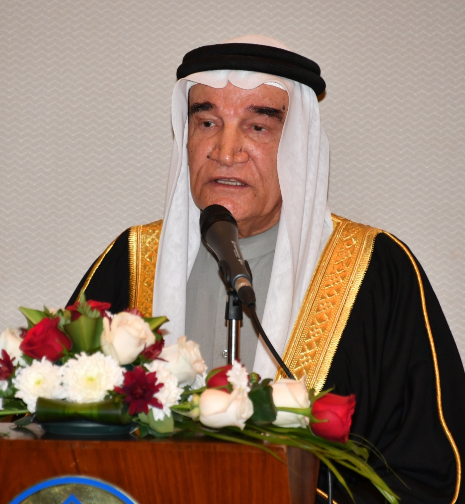 محمد بن مبارك يرعى تدشين كتاب "أبحاث ودراسات الدكتور جليل إبراهيم العريض"