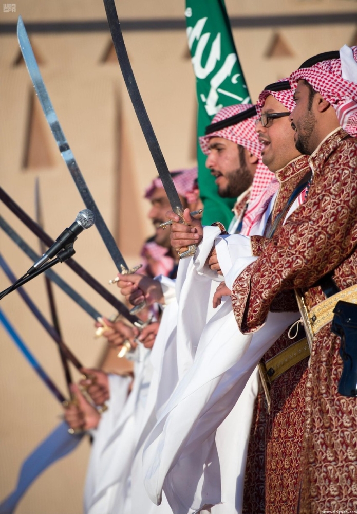 بالصور..الملك يشارك خادم الحرمين إطلاق "الجنادرية 31"