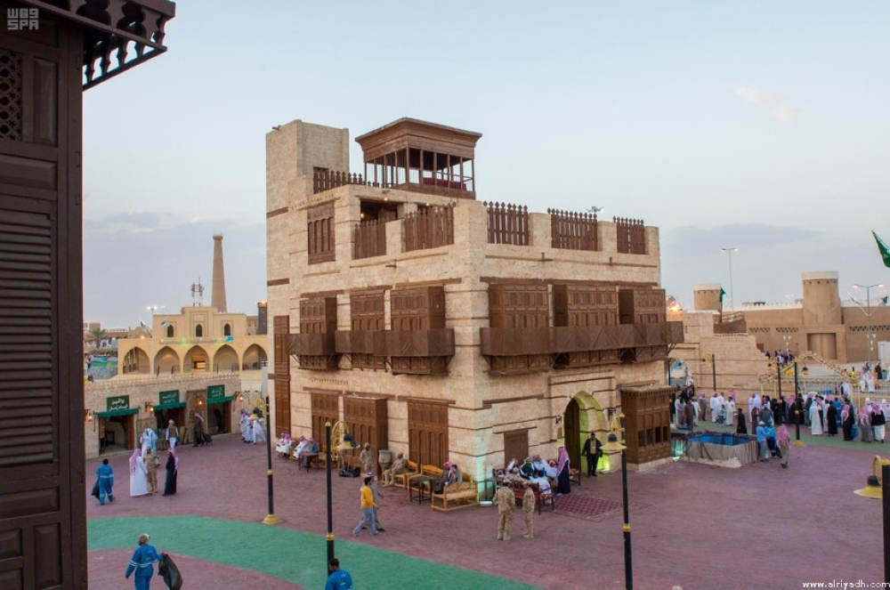 بالصور..الملك يشارك خادم الحرمين إطلاق "الجنادرية 31"