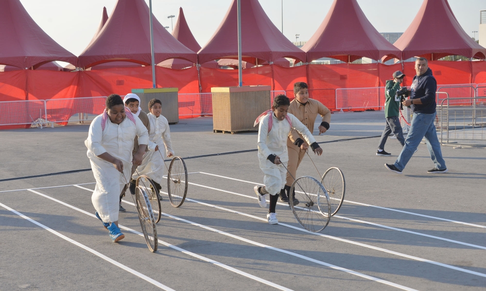 بالصور .. سوق البسطة يحتفل بيوم البحرين الرياضي