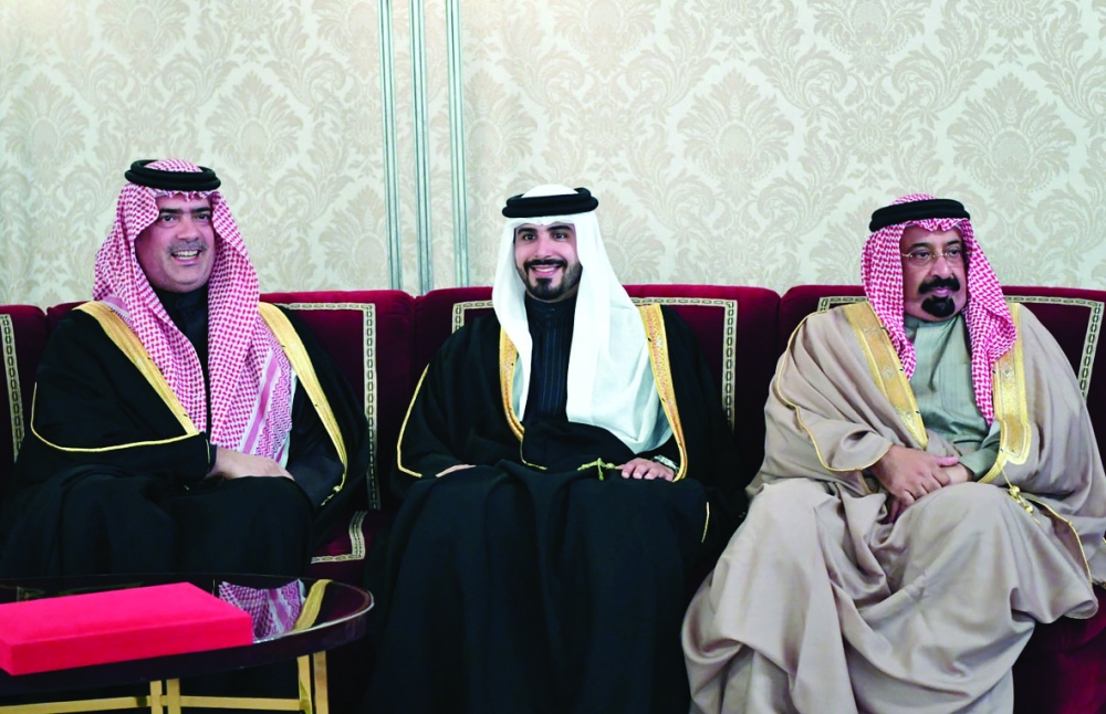 نائب الملك يرحب بالمواطنين في مجلسه الأسبوعي