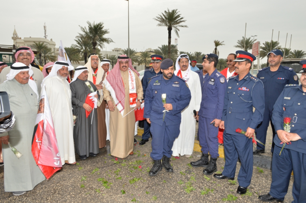 مواطنون يشكرون رجال خفر السواحل على جهودهم في حفظ الامن