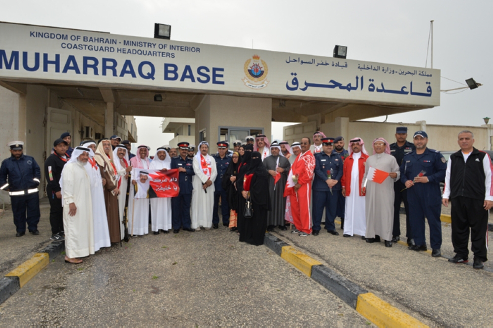 مواطنون يشكرون رجال خفر السواحل على جهودهم في حفظ الامن