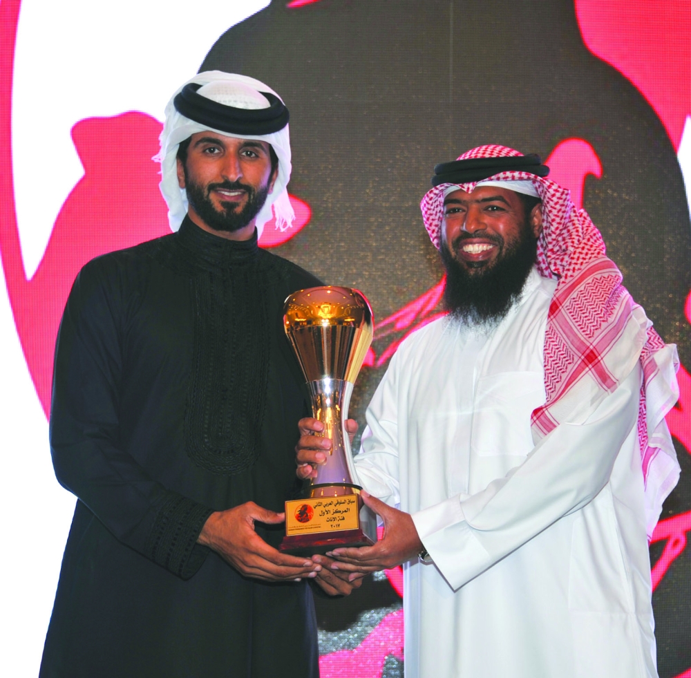 ختام النسخة الثالثة لمسابقة البحرين للصقور والصيد.. بن جميلة الأول بـ"مزاين الصقور"