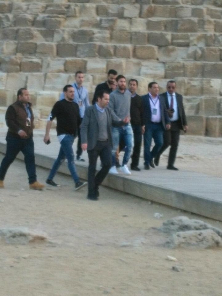 هكذا استقبلت مصر ميسي