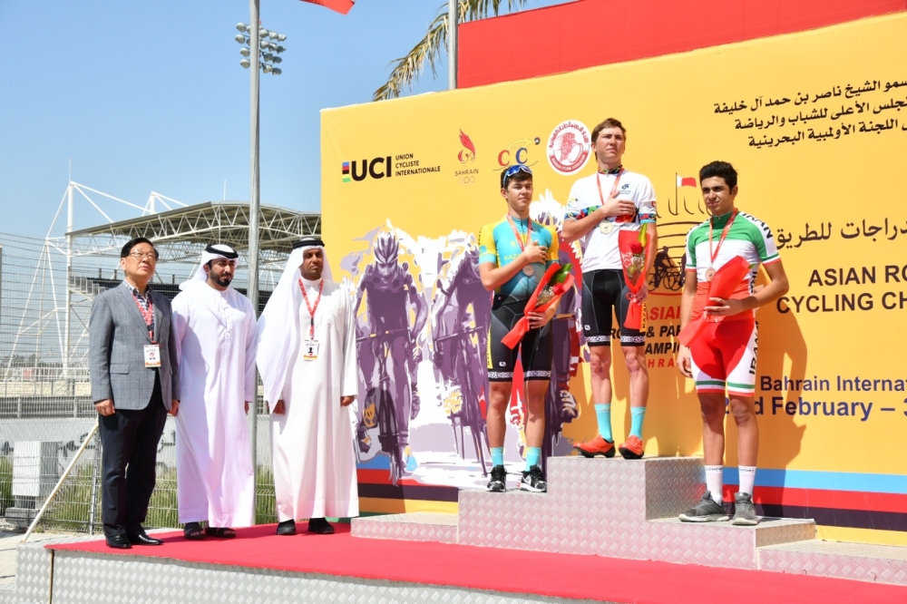 بالصور سباق الطريق لفئة الشباب بآسيوية الدراجات