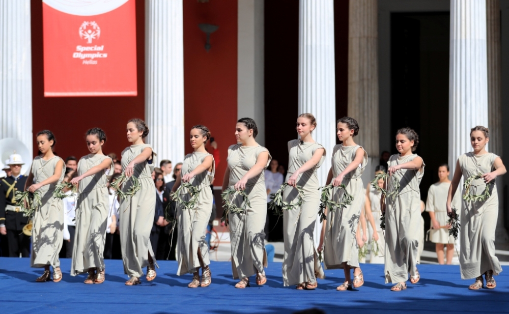 لاعبو الاولمبياد الخاص البحرينى: سعداء بايقاد شعلة الأمل للألعاب العالمية الشتوية بالنمسا