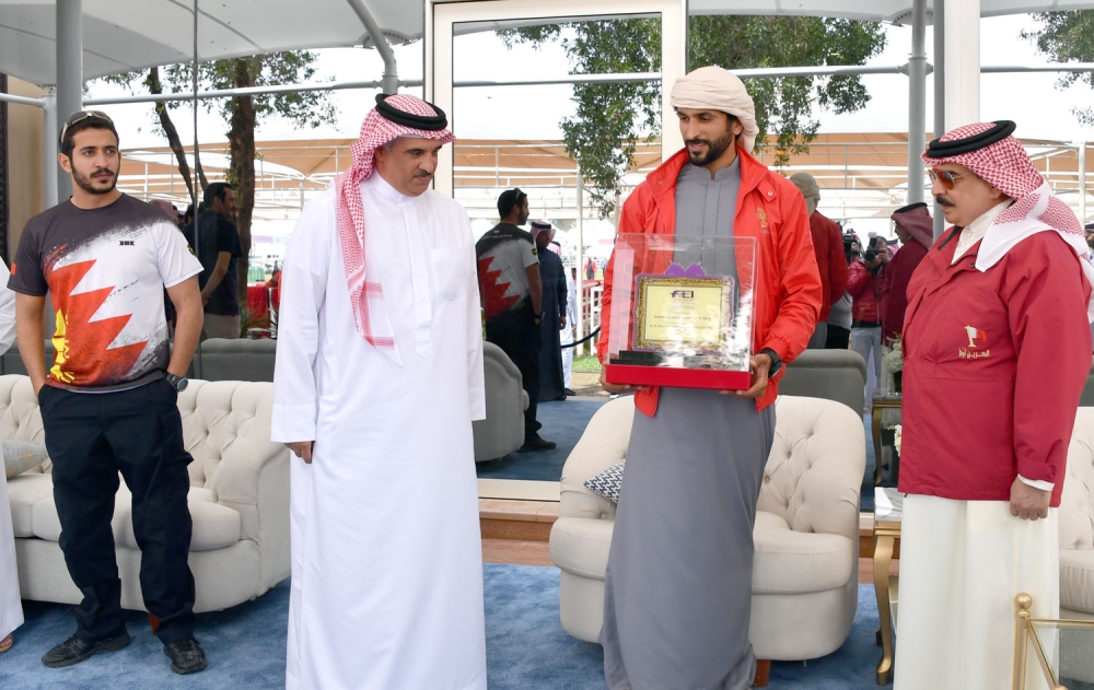 المزروعي وميرزا والفارسي أبطال كأس الملك للقدرة بعد منافسات مثيرة