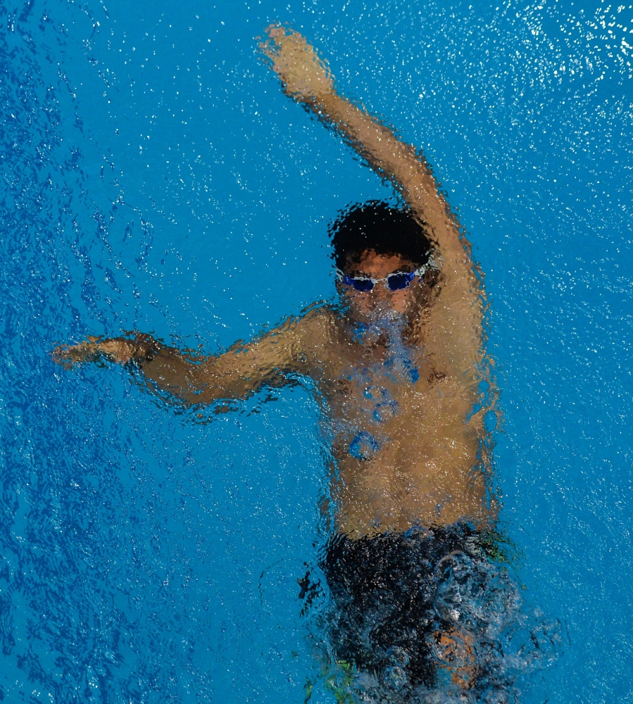 "سانت كريستوفر" تفرض حضورها على منافسات السباحة