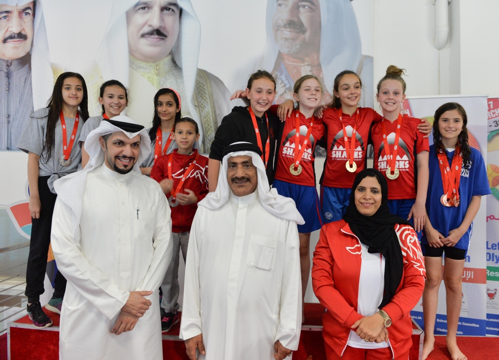 "سانت كريستوفر" تفرض حضورها على منافسات السباحة