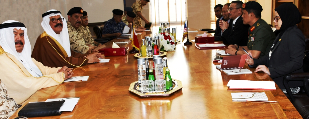 القائد العام: علاقات قوية ومتطورة بين البحرين وماليزيا