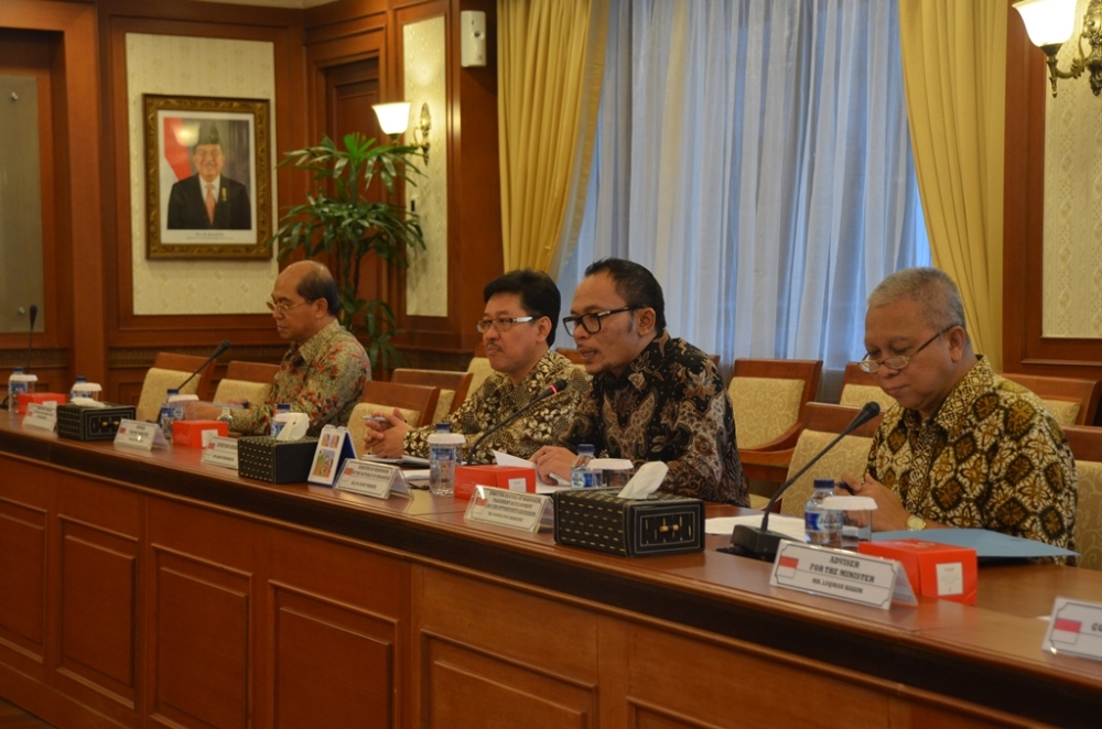 الوفد النيابي باندونيسيا: دراسة رفع حظر استقطاب خدم المنازل للبحرين