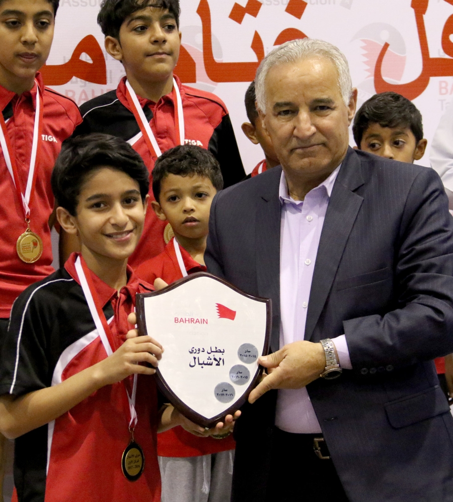 تتويج فئات سار الشباب والناشئين والأشبال بألقاب دوري الطاولة