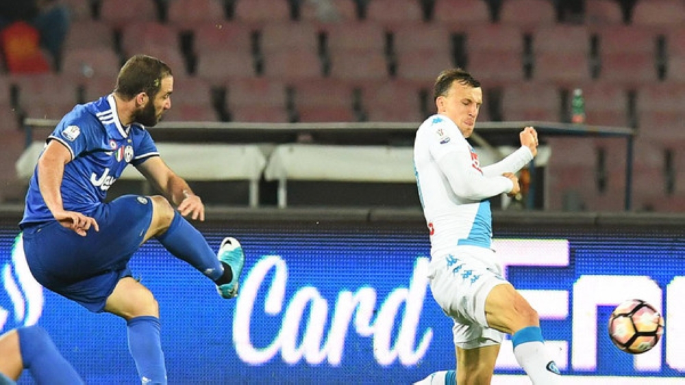 هيغواين يقود يوفنتوس لنهائي الكأس