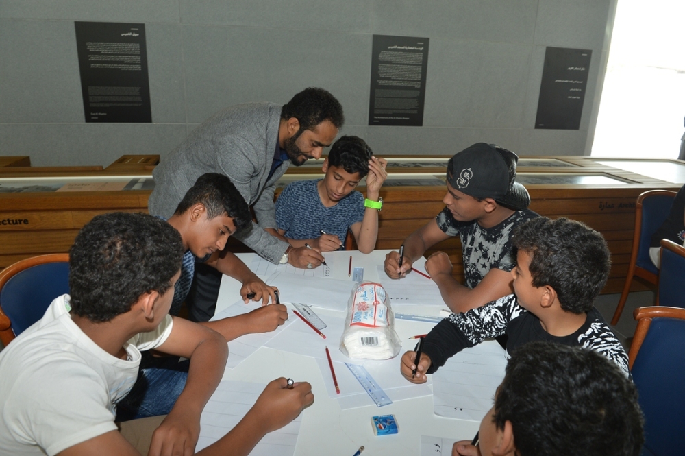 "الثقافة" تنظم ورشة عمل بمركز زوار مسجد الخميس