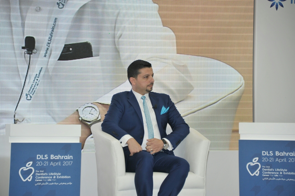 محمد بن عبدالله: دورات تدريبية متطورة لأطباء الأسنان بالمملكة