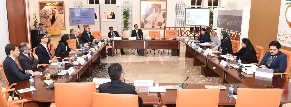 "الأعلى للمرأة" يستعرض منجزات البحرين بتقدم المرأة أمام السفراء