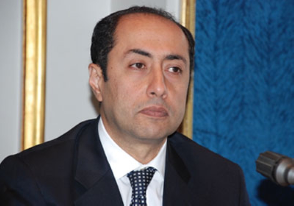 شخصيات عربية: منح رئيس الوزراء "درع العمل التنموي" تكريم للدور البحريني الرائد