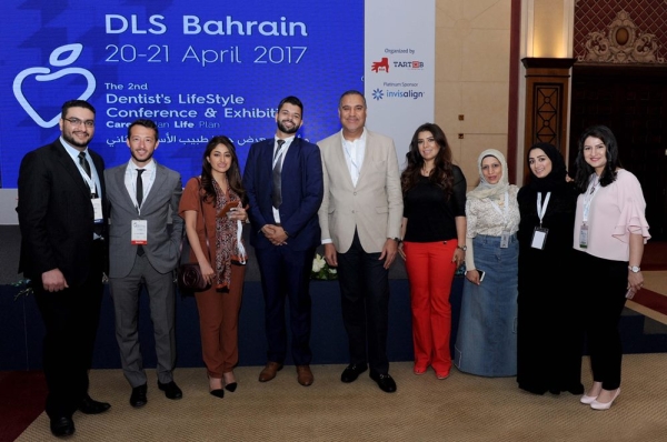 "حياة طبيب الأسنان" يستقطب شركة أمريكية لتقويم الأسنان الشفاف