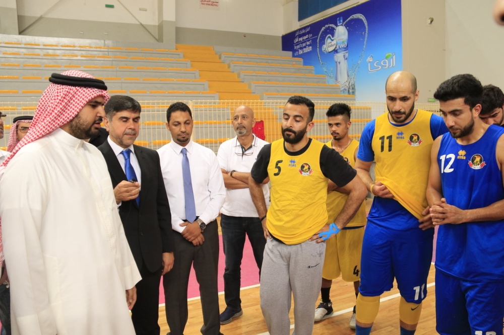 عيسى بن علي: دعم فريقين المنامة والأهلي لتحقيق الإنجازات الخليجية