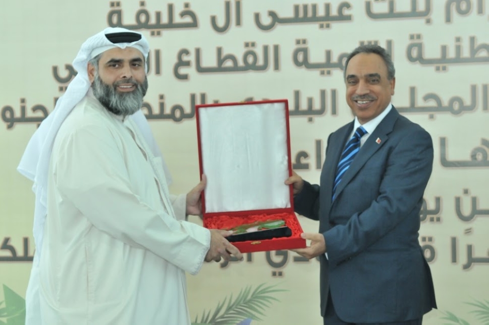 صالح والصديقي يحصدان "أجمل فكرة وحديقة" بمسابقة "لنجعلها خضراء" بـ"الجنوبية"