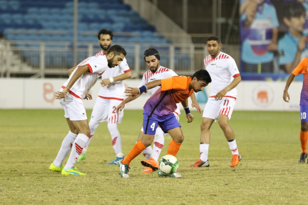 "نوماس" يخطف صدارة المجموعة الثانية بدورة ناصر10