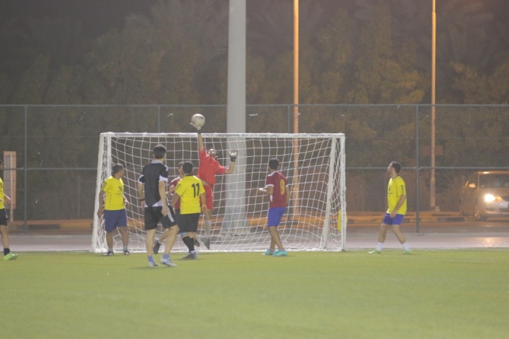 "هابي" يتصدر كبار الهملة الكروية