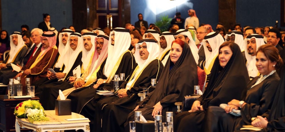 ولي العهد يحضر حفل تخرج كريمته سمو الشيخة فاطمة الدانة من الرفاع فيوز الدولية