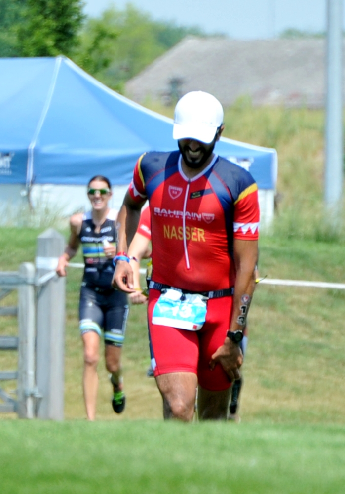 ناصر بن حمد: أصبت بالجفاف وفقدان السوائل وتأثرت في الجري وقررت الانسحاب