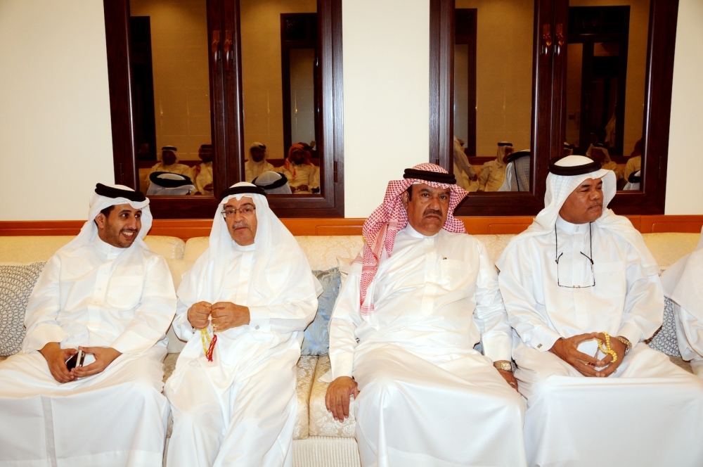 بالصور.. مجلس غانم بن فضل البوعينين&lrm;