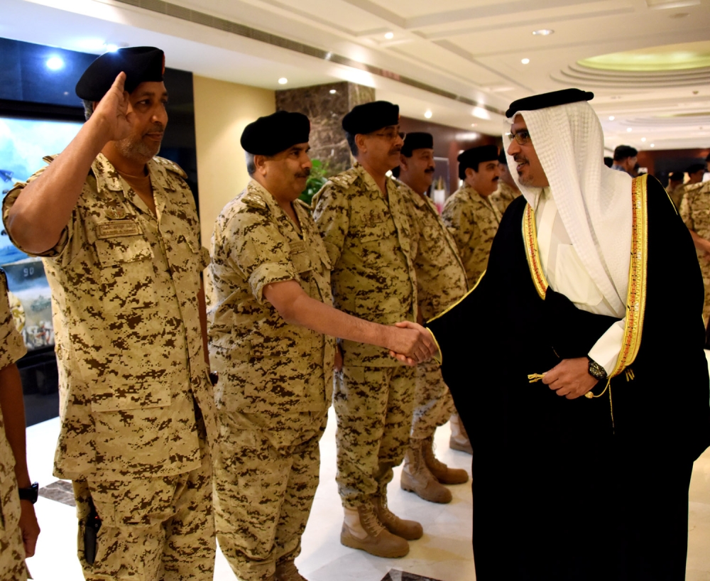 ولي العهد: منتسبو "القوة" سطروا صفحات مضيئة في الذود عن سيادة الوطن