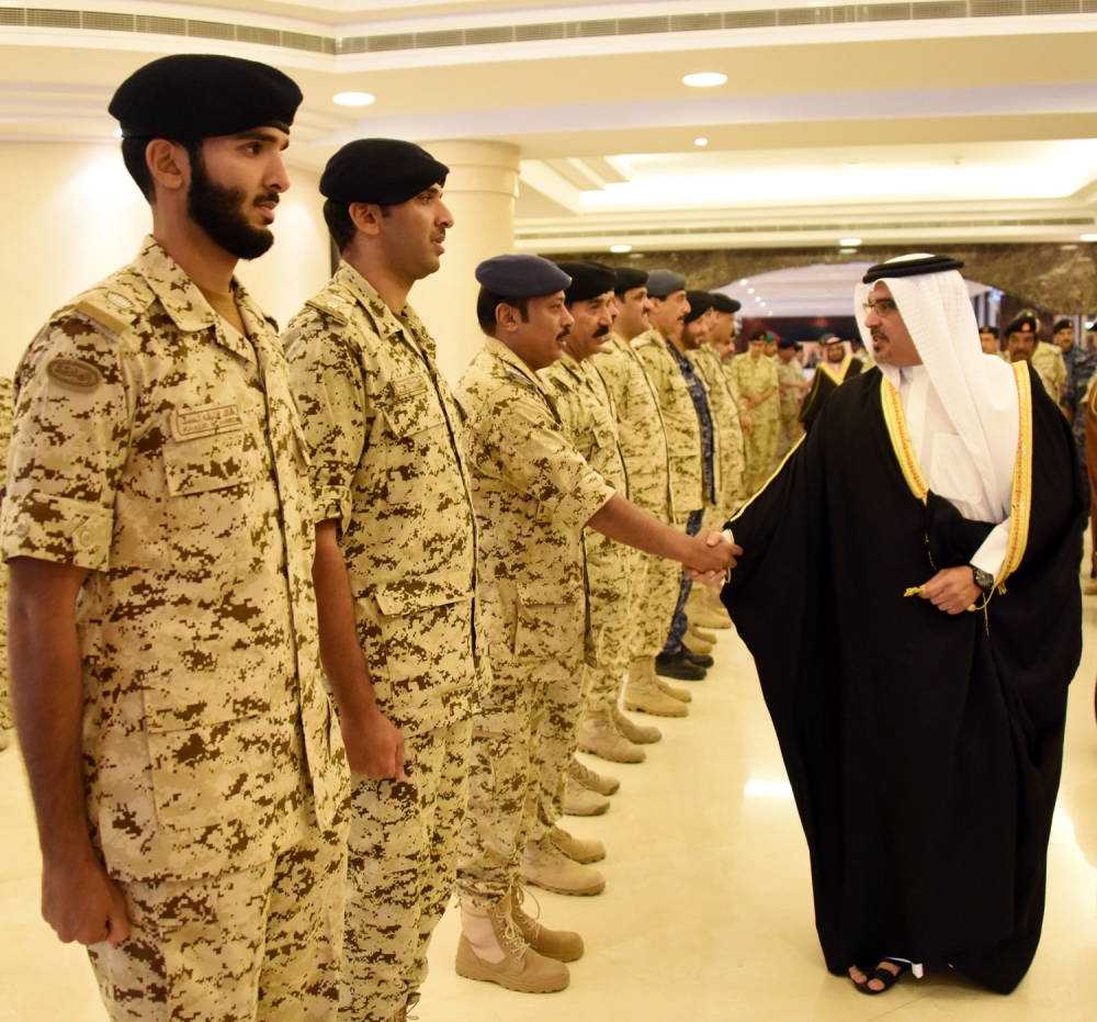 ولي العهد: منتسبو "القوة" سطروا صفحات مضيئة في الذود عن سيادة الوطن