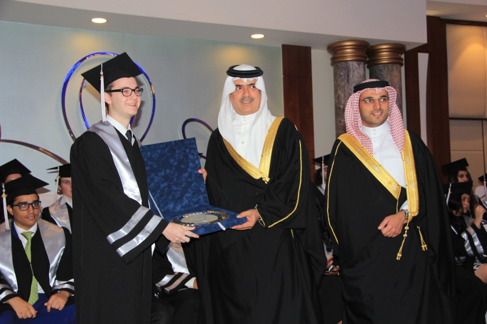 المدرسة البريطانية تحتفل بتخريج 70 طالباً