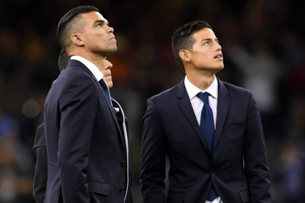 بيبي وخيميس إلى باريس!