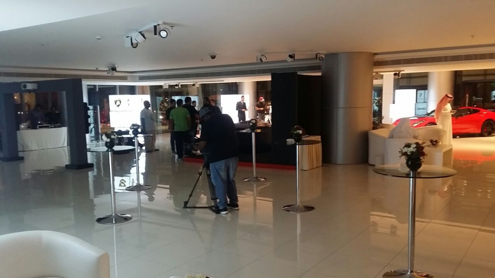 بالصور .. بعد نصف ساعة افتتاح معرض "اكزوتك" للسيارات