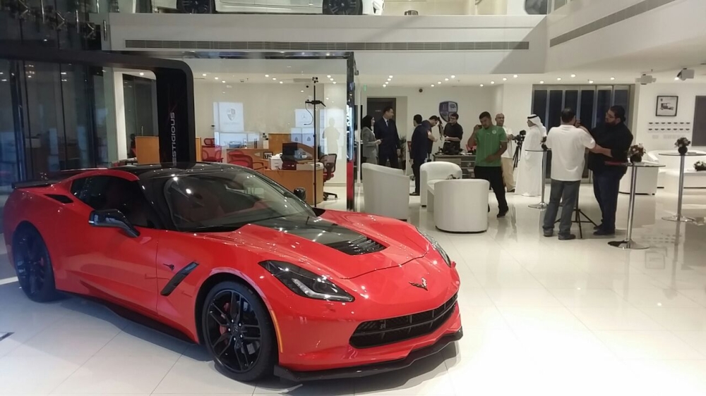 بالصور .. بعد نصف ساعة افتتاح معرض "اكزوتك" للسيارات