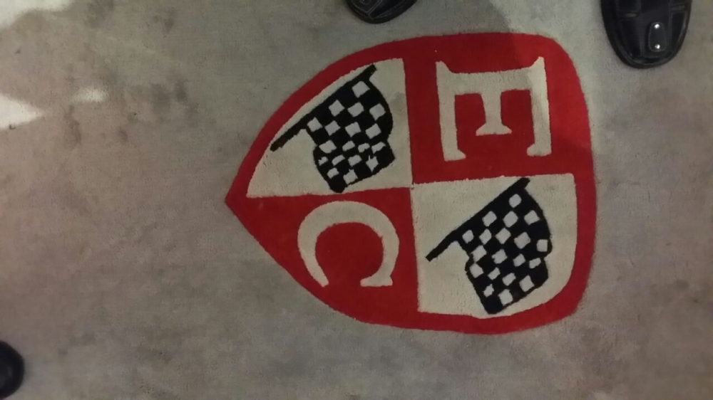 بالصور .. بعد نصف ساعة افتتاح معرض "اكزوتك" للسيارات