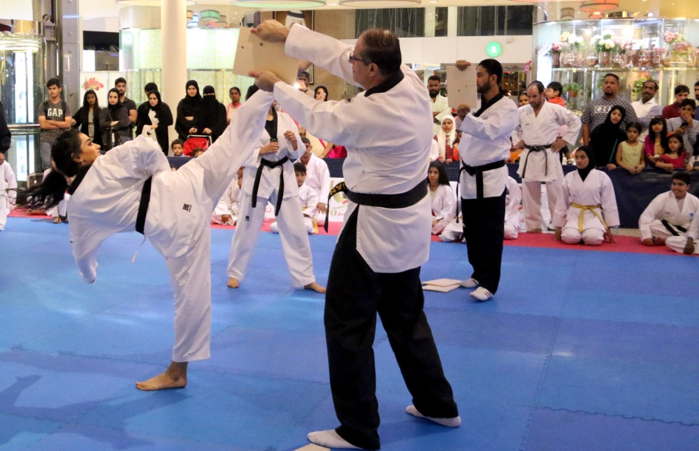 الصالحي: نجاح كبير لعروض الجمباز والدفاع عن النفس ضمن "ناصر10" في السيف