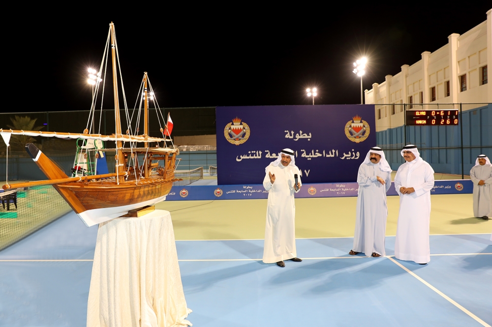 وزير الداخلية: تبني ناصر بن حمد للمبادرات شكل قفزات نوعية بالرياضة البحرينية