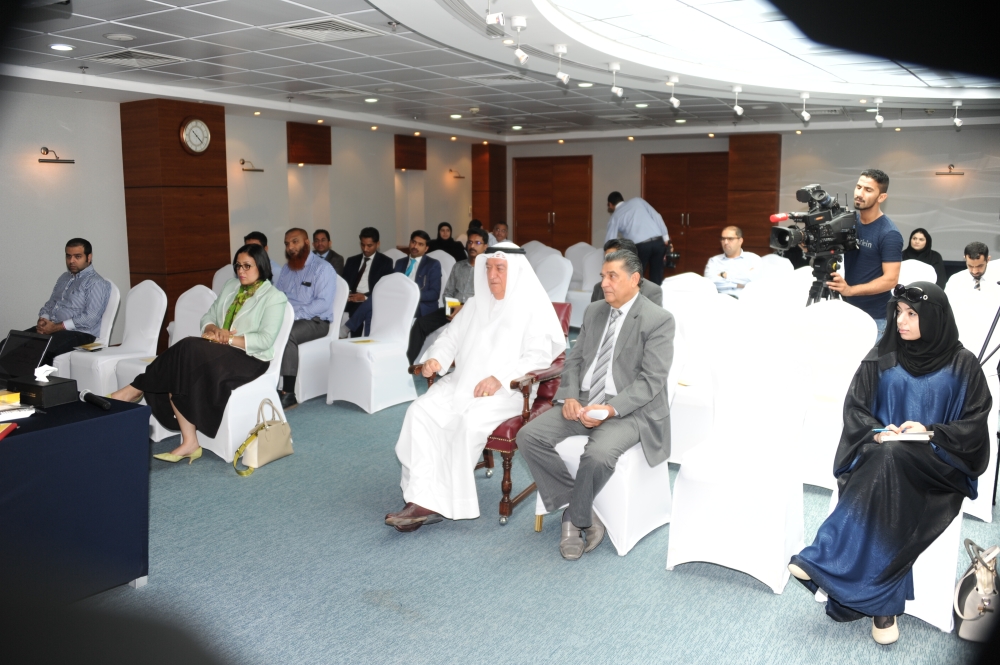 ورشة لزيادة الوعي الاستهلاكي لدى التجار وأصحاب المحال بـ"الغرفة"