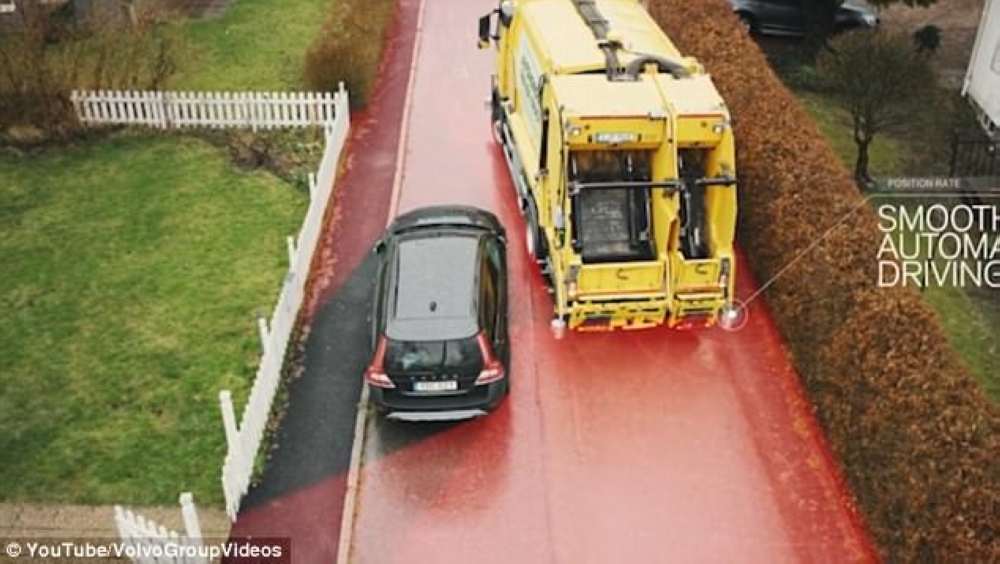 شاحنات ذاتية القيادة لجمع القمامة من الشوارع