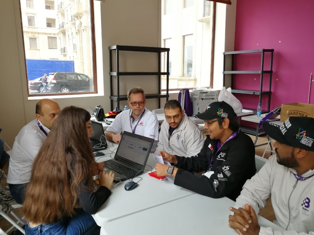 وفد اتحاد السيارات يواصل تقاطره على أذربيجان لتنظيم الـ F1