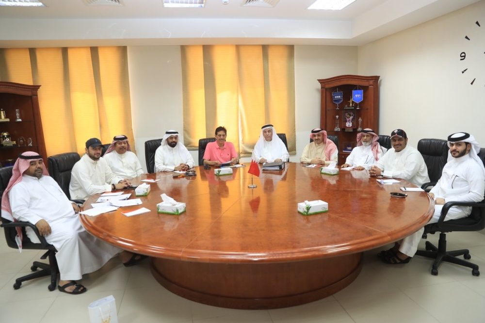 ناصر بن حمد يوجه لإقامة الحفل الختامي لدورة "ناصر10" الأربعاء