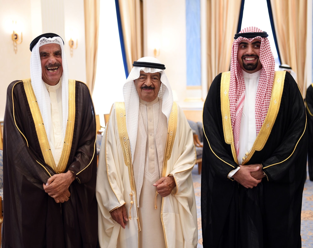 رئيس الوزراء: خادم الحرمين يقود الأمة العربية والإسلامية نحو خيرها ووحدتها