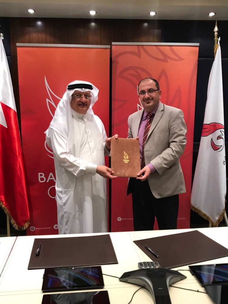 الجامعة الخليجية تجدد إتفاقية التعاون مع "الأولمبية البحرينية"