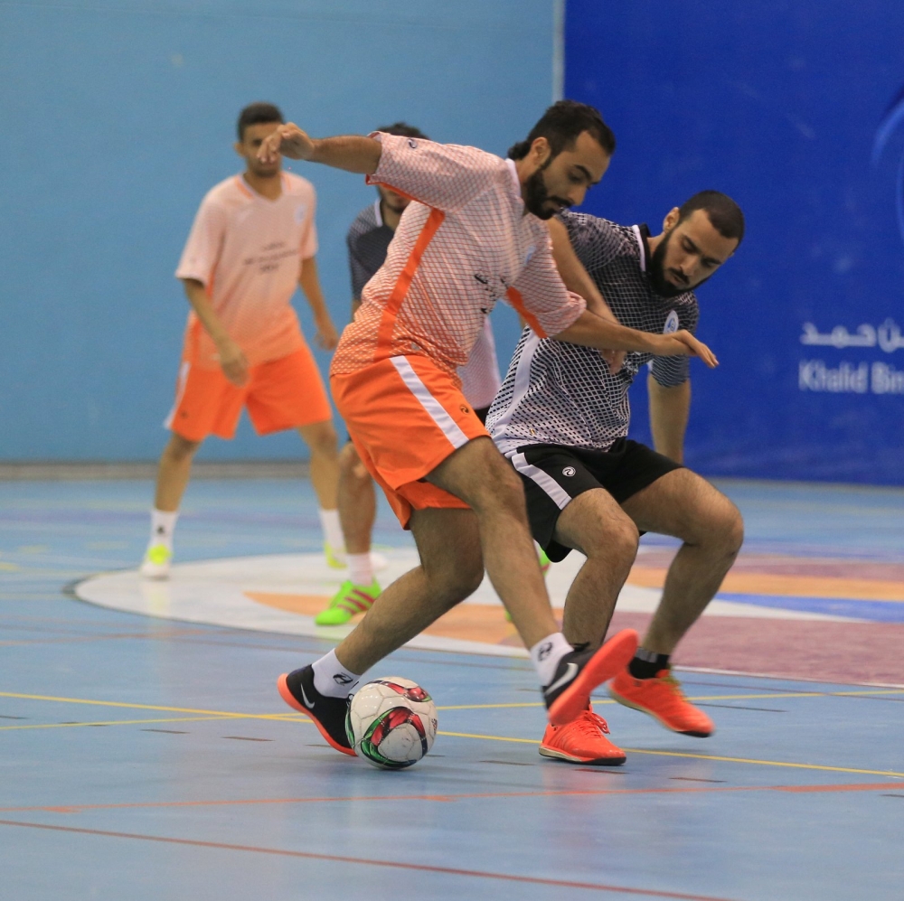 تأهل فرق ناصر بن حمد وفيصل بن حمد وسلطان بن حمد وخالد بن سلمان لقبل نهائي القدم للصالات