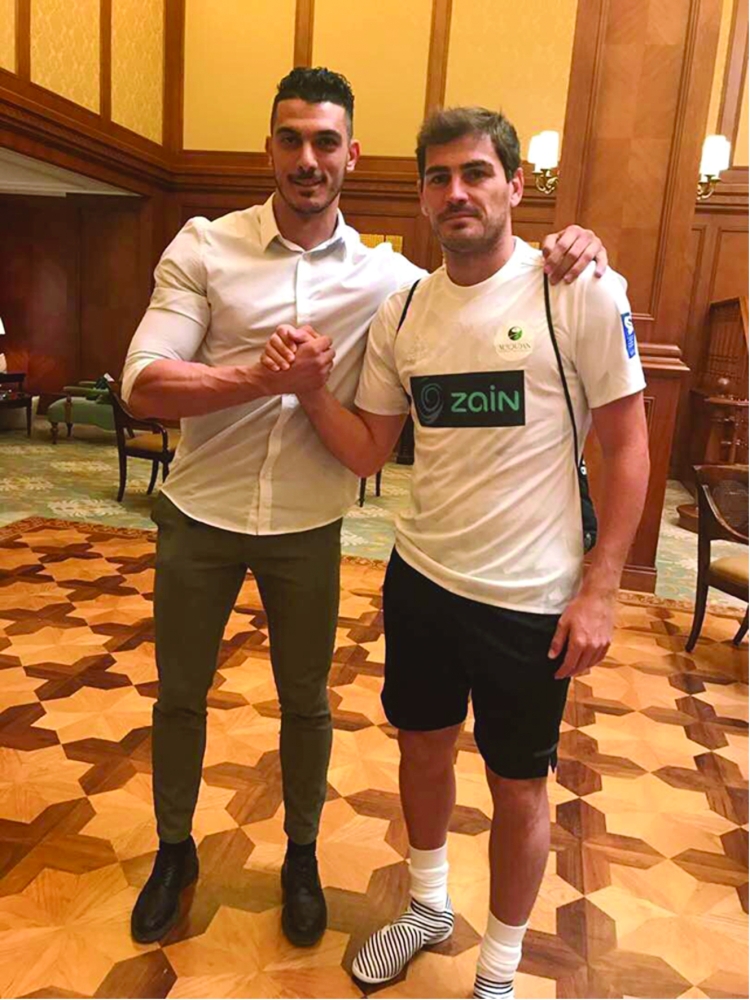 كاسياس: لن ألعب في الليغا بغير قميص ريال مدريد