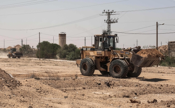 بالصور - "حماس" تقيم منطقة عازلة على حدود غزة ضمن تفاهمات مع مصر