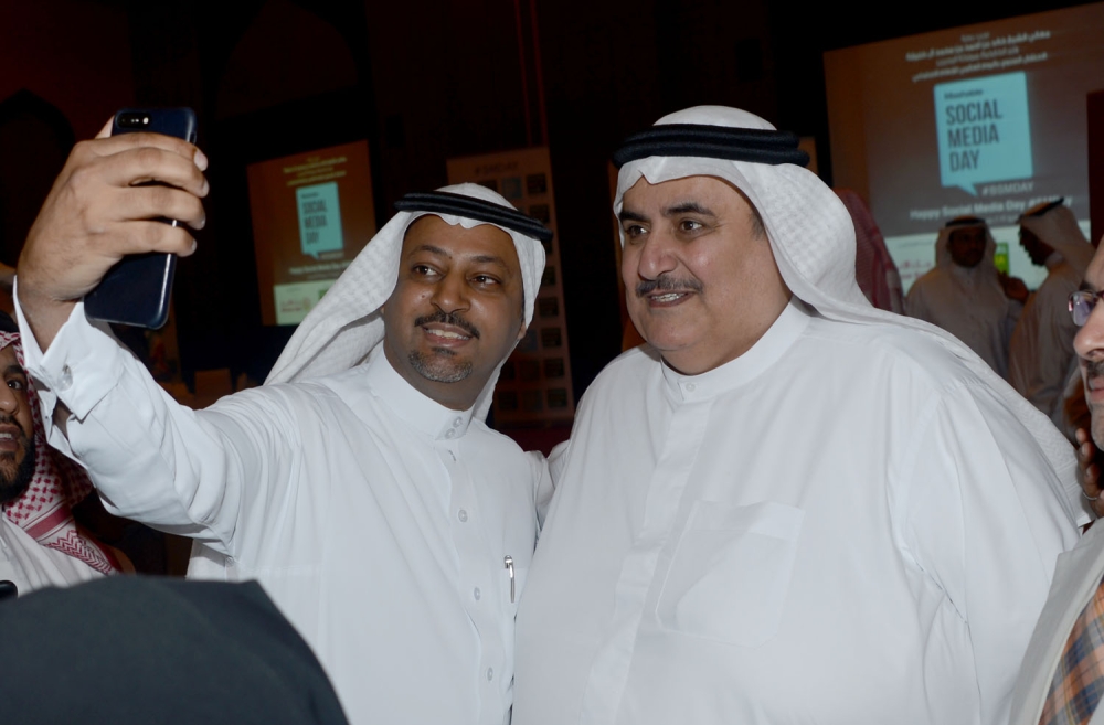 وزير الخارجية: "التواصل الاجتماعي" للتعارف ويجب الحذر في التعامل معها